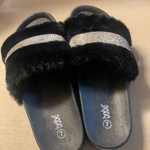 New Babe Faux Fur Slides 7